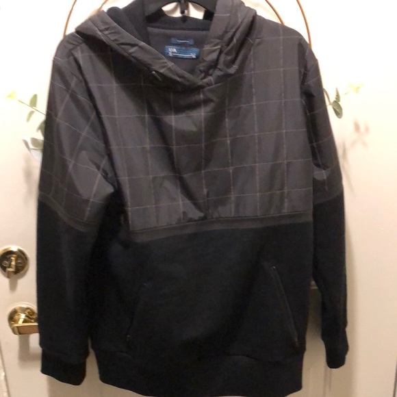 Under Armour Other - Men’s Under Armour pullover hoodie Med
